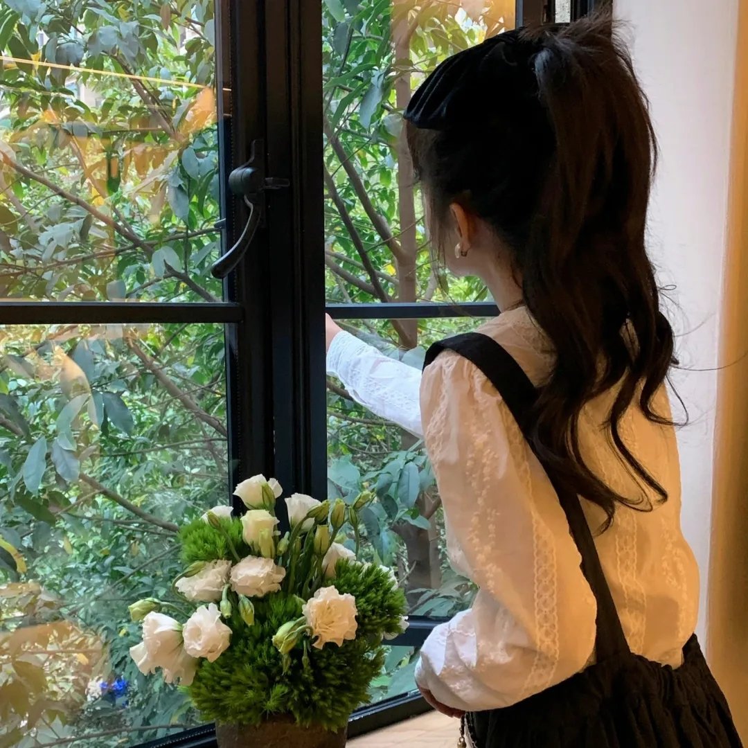 销魂湖里月